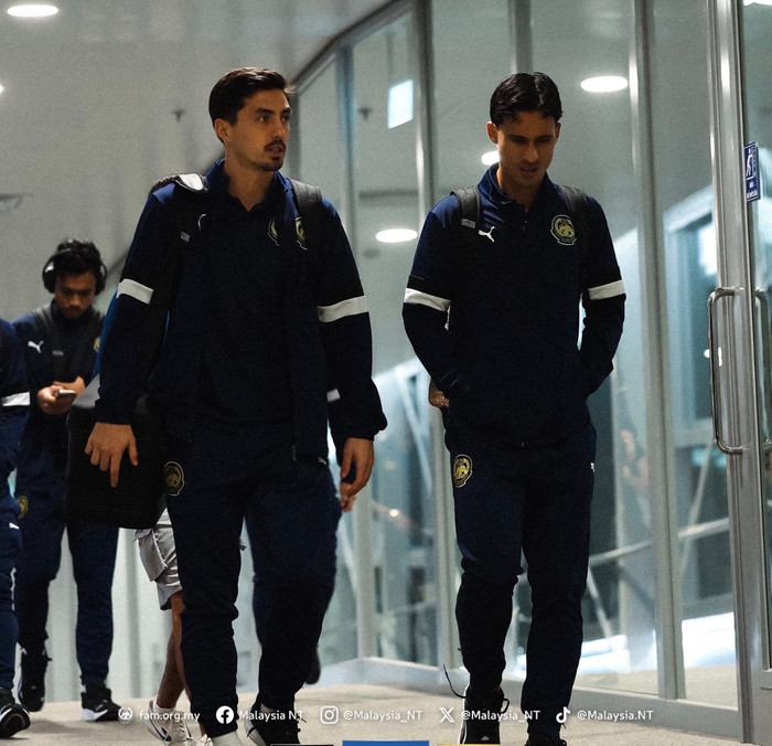 6qis4p7v5w1-y3xzf1va8l2-mdbczqe2gq3 Đội tuyển Malaysia đã chính thức có mặt tại Việt Nam, mang theo lực lượng mạnh nhất để chuẩn bị cho trận tái đấu với tuyển Việt Nam. Ảnh: Malaysia NT