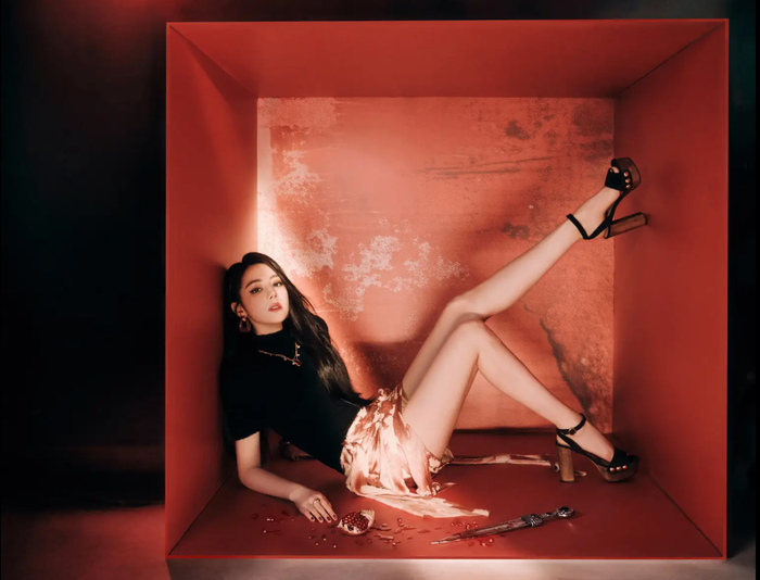 9oenps0mkd1-8mfec48tnk2-xxcopc3ceq3 Loạt ảnh mới của Địch Lệ Nhiệt Ba nhanh chóng gây sốt cộng đồng mạng.