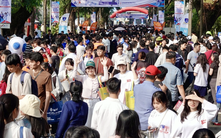 Nhân lực chất lượng cao: Cần cả hệ sinh thái, không chỉ đào tạo - Ảnh 3.