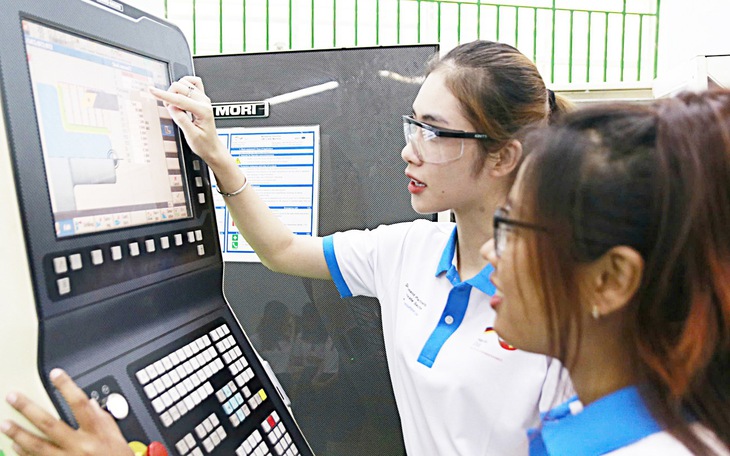 Muốn có nhân lực chất lượng cao, phải bắt đầu từ trường nghề - Ảnh 2.