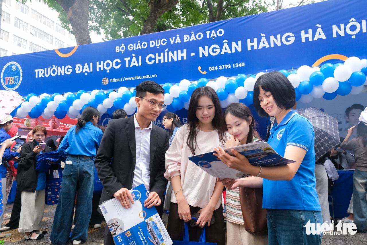 Ngày hội tư vấn tuyển sinh - Ảnh 9.