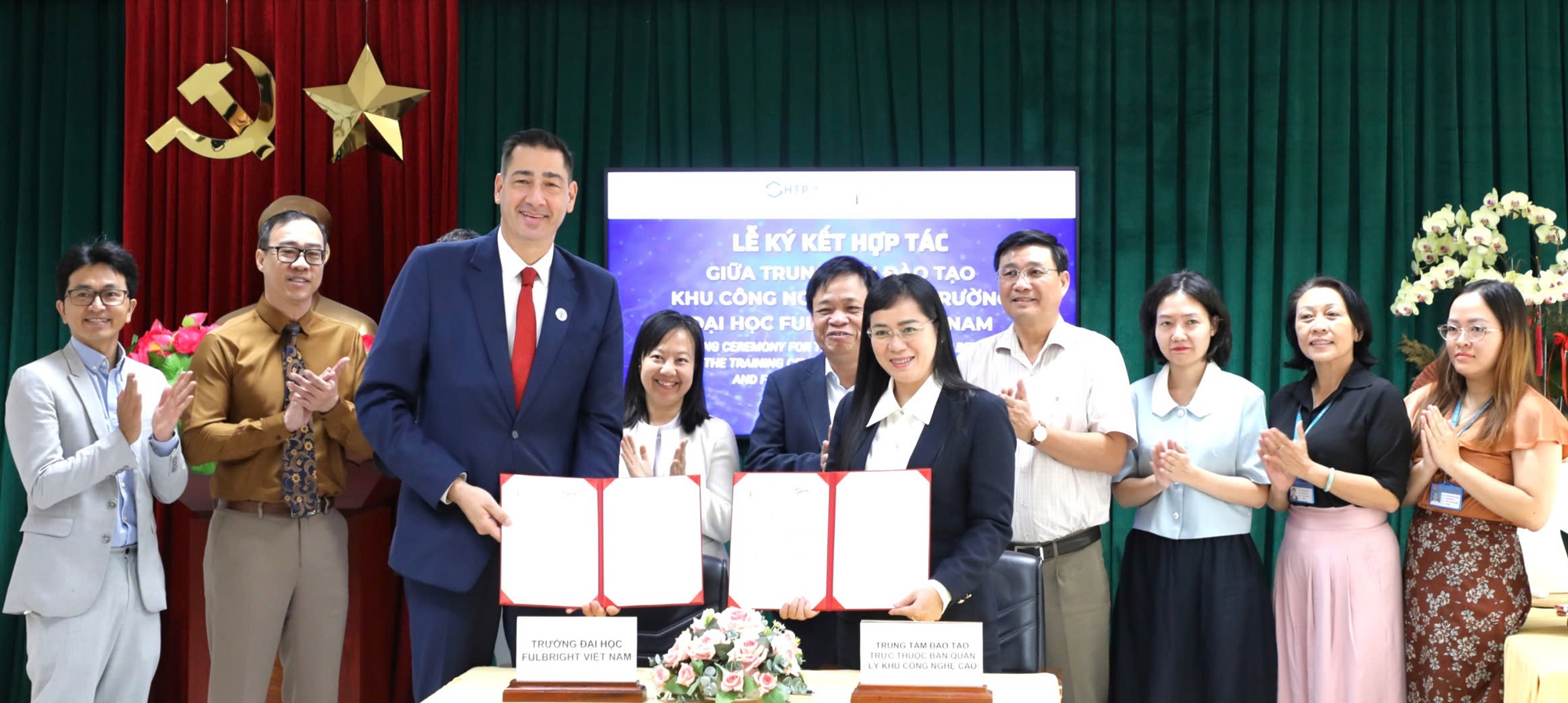 Fulbright Việt Nam hợp tác Khu công nghệ cao TP.HCM, mở rộng đào tạo gắn với doanh nghiệp công nghệ - Ảnh 1.