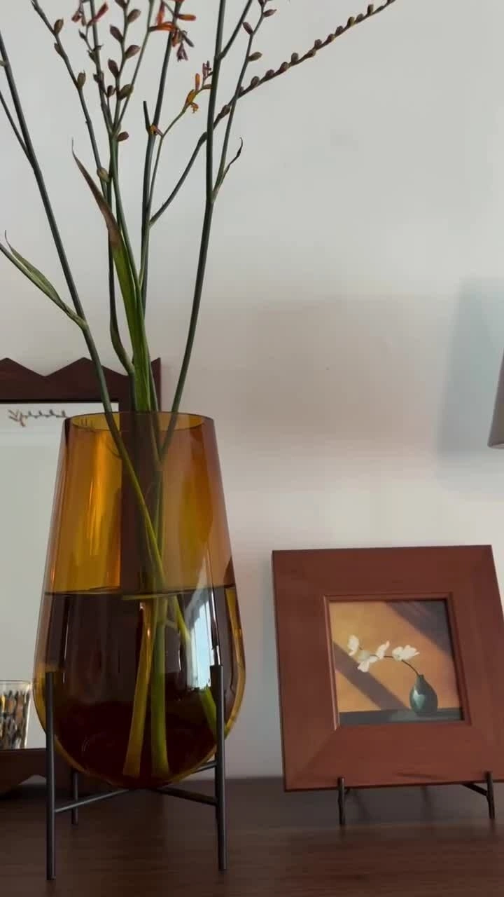 Căn hộ chill chill nhìn ra biển của con trai Thang Trấn Nghiệp