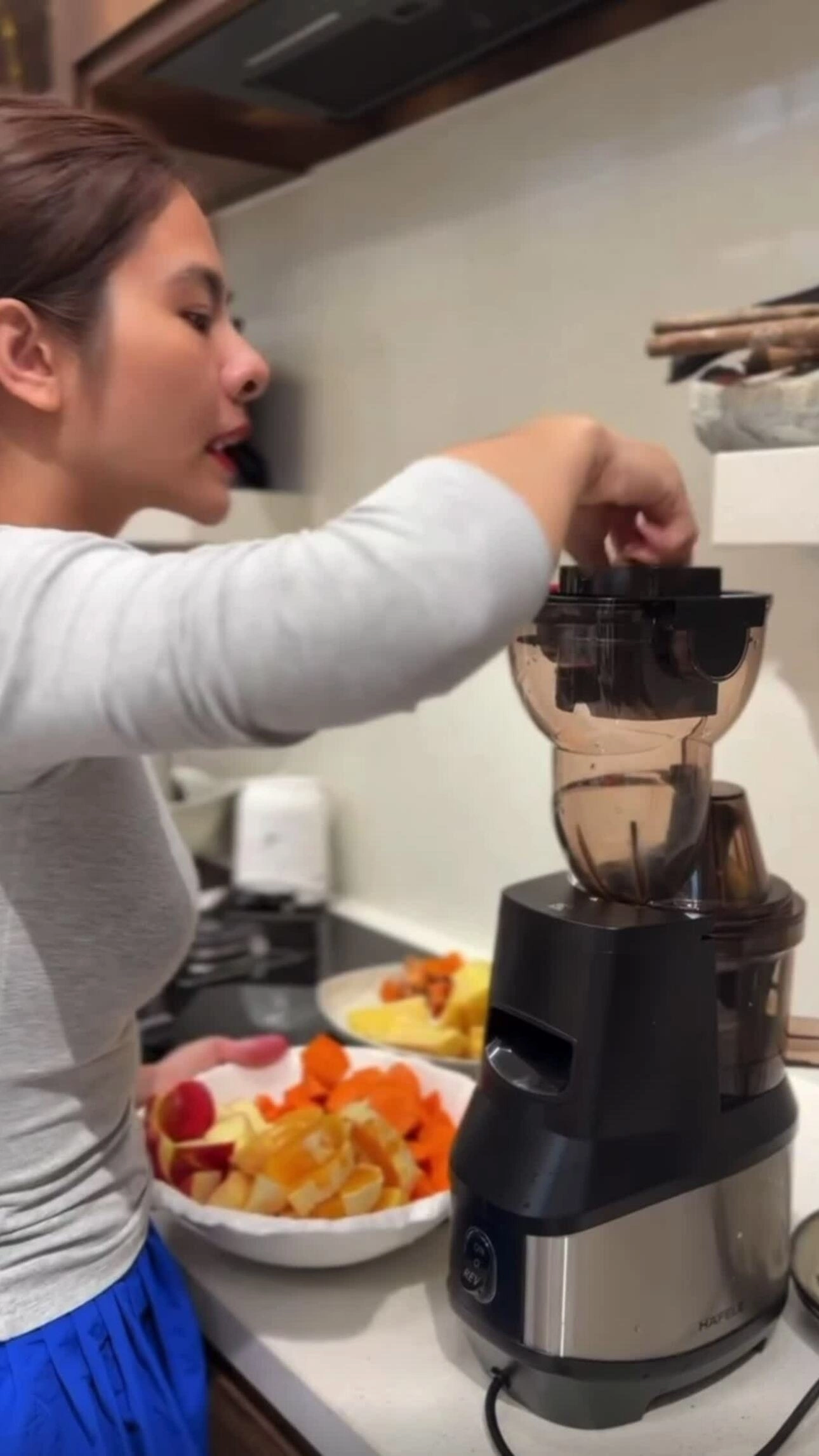 Công thức nước ép dưỡng da sáng, dáng thon của diễn viên Vân Trang