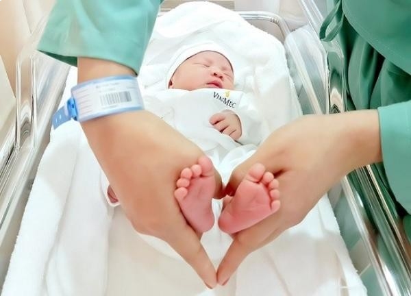 dich-vu-sinh-thuong-sinh-mo-tron-goi-tai-vinmec Dịch vụ sinh thường, sinh mổ trọn gói tại Vinmec