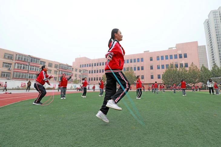 'Lễ khai giảng đơn độc' ở Hàn Quốc với chỉ 1 học sinh nhập học - Ảnh 3.