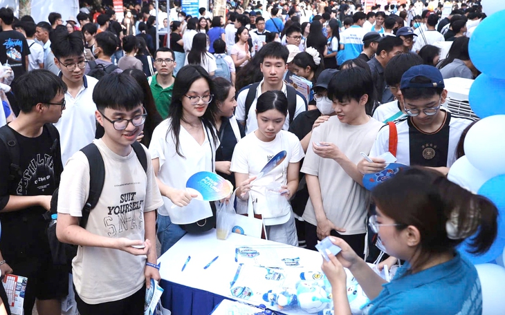 ‘Em xinh’ DANMY mang bản rap mới toanh đến Ngày hội tư vấn tuyển sinh 2026 tại Hà Nội - Ảnh 4.