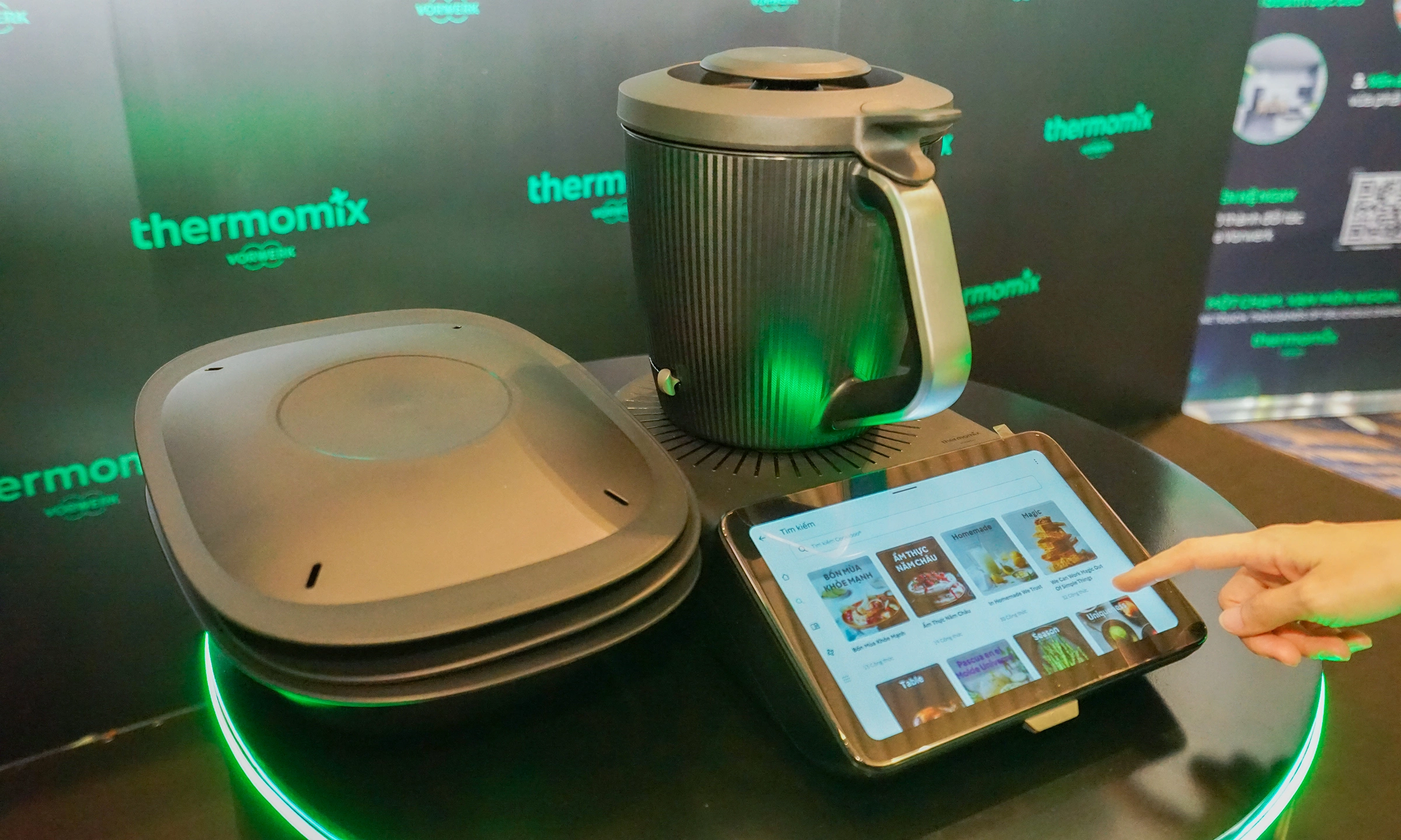 Hãng gia dụng Đức ra máy nấu ăn thông minh 52 triệu đồng