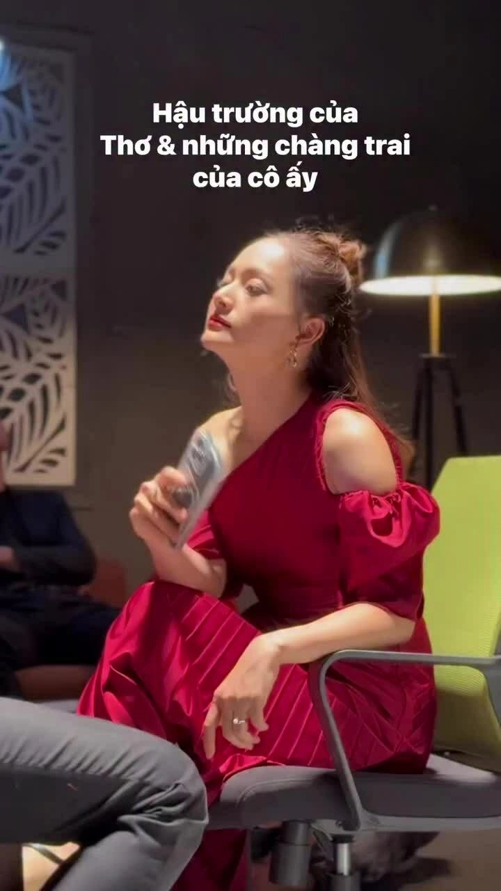 Hậu trường một cảnh quay của Lan Phương