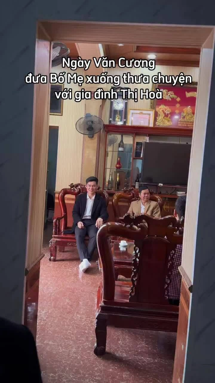 Hòa Minzy tiết lộ về ngày được gia đình Văn Cương hỏi cưới