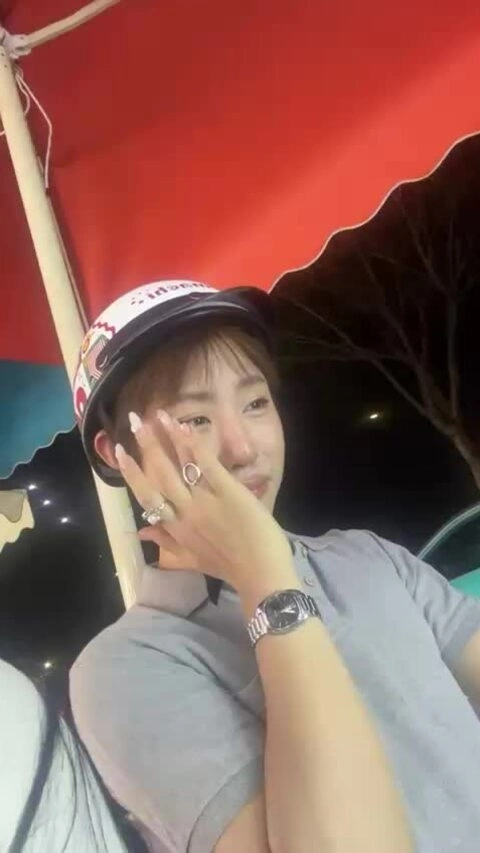 Khách Thái xăm chữ 'tôi yêu Việt Nam' sau chuyến du lịch Đà Nẵng