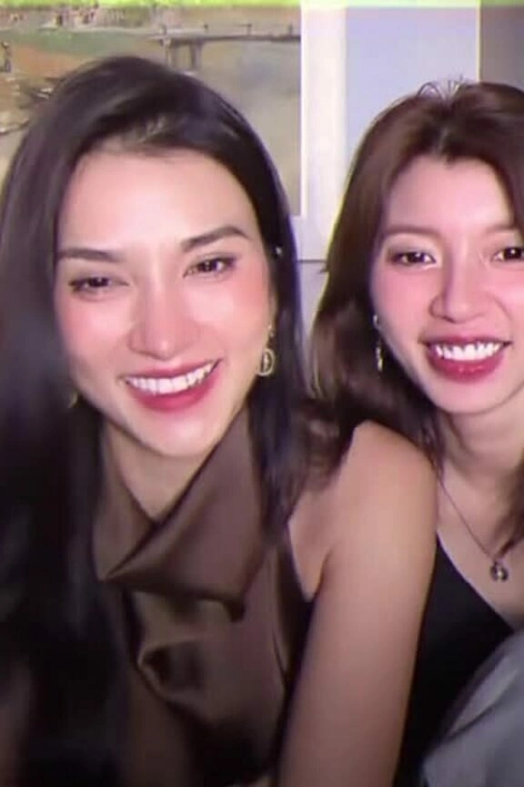 Kim Tuyến, Đồng Ánh Quỳnh tình tứ khi livestream giao lưu với fan