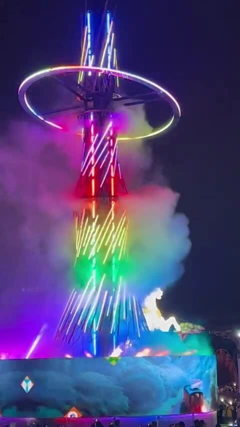 Lễ thắp sáng lồng đèn chính của năm