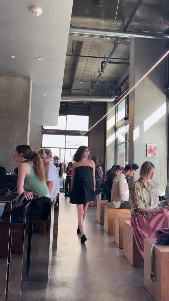 Lee Hye Young giới thiệu triển lãm cá nhân