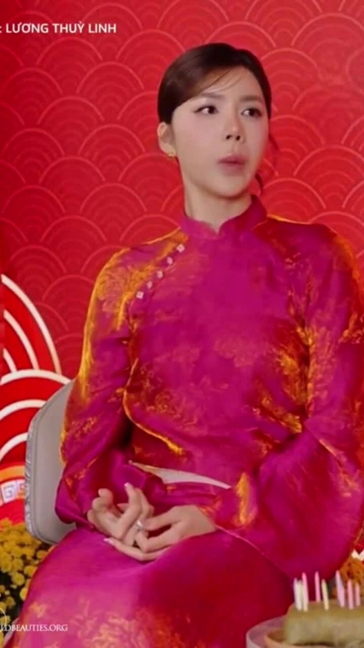 Minh Tú bị chê kém duyên khi tham gia show của Lương Thùy Linh