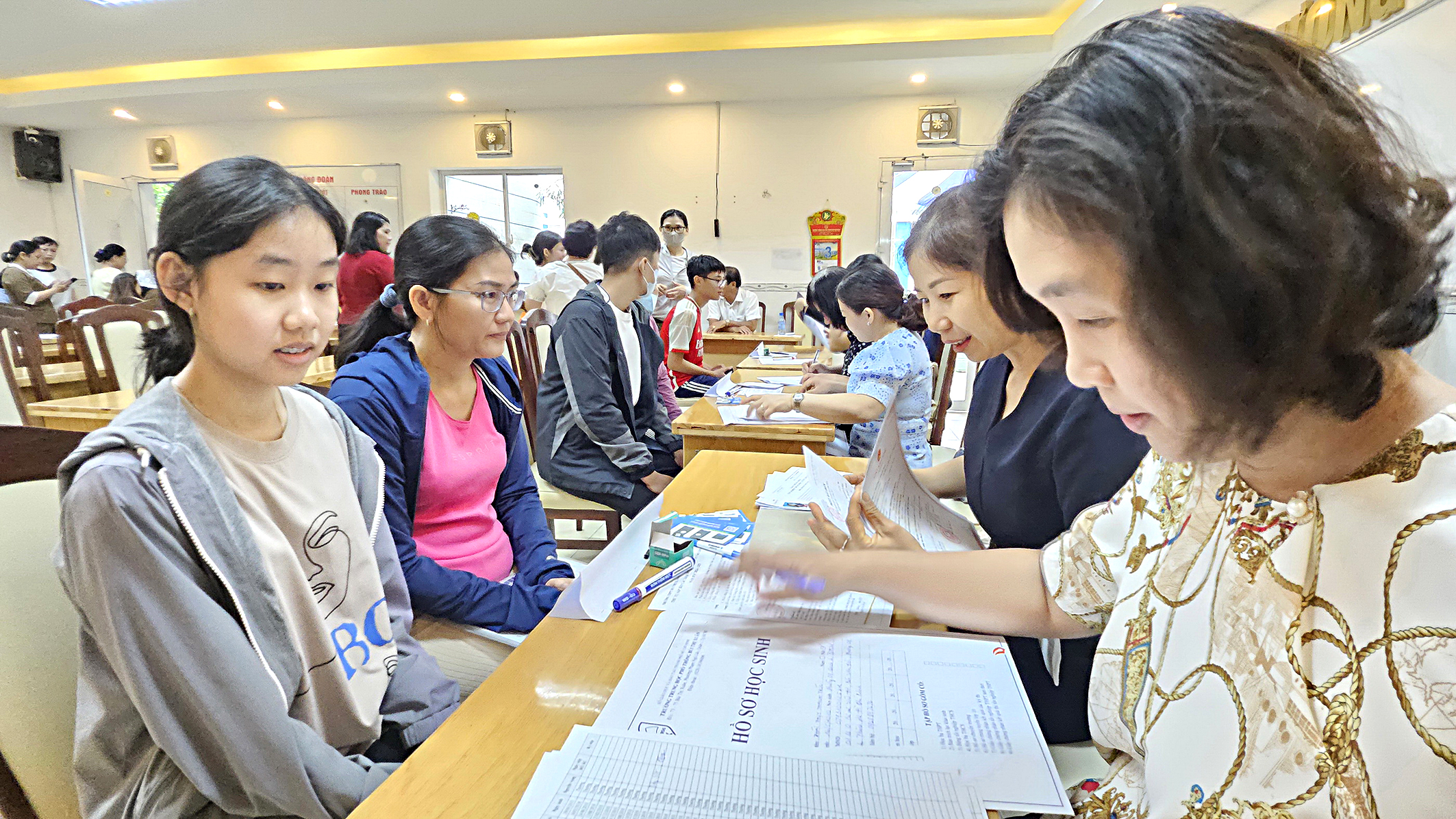 tuyển sinh đầu cấp - Ảnh 1.