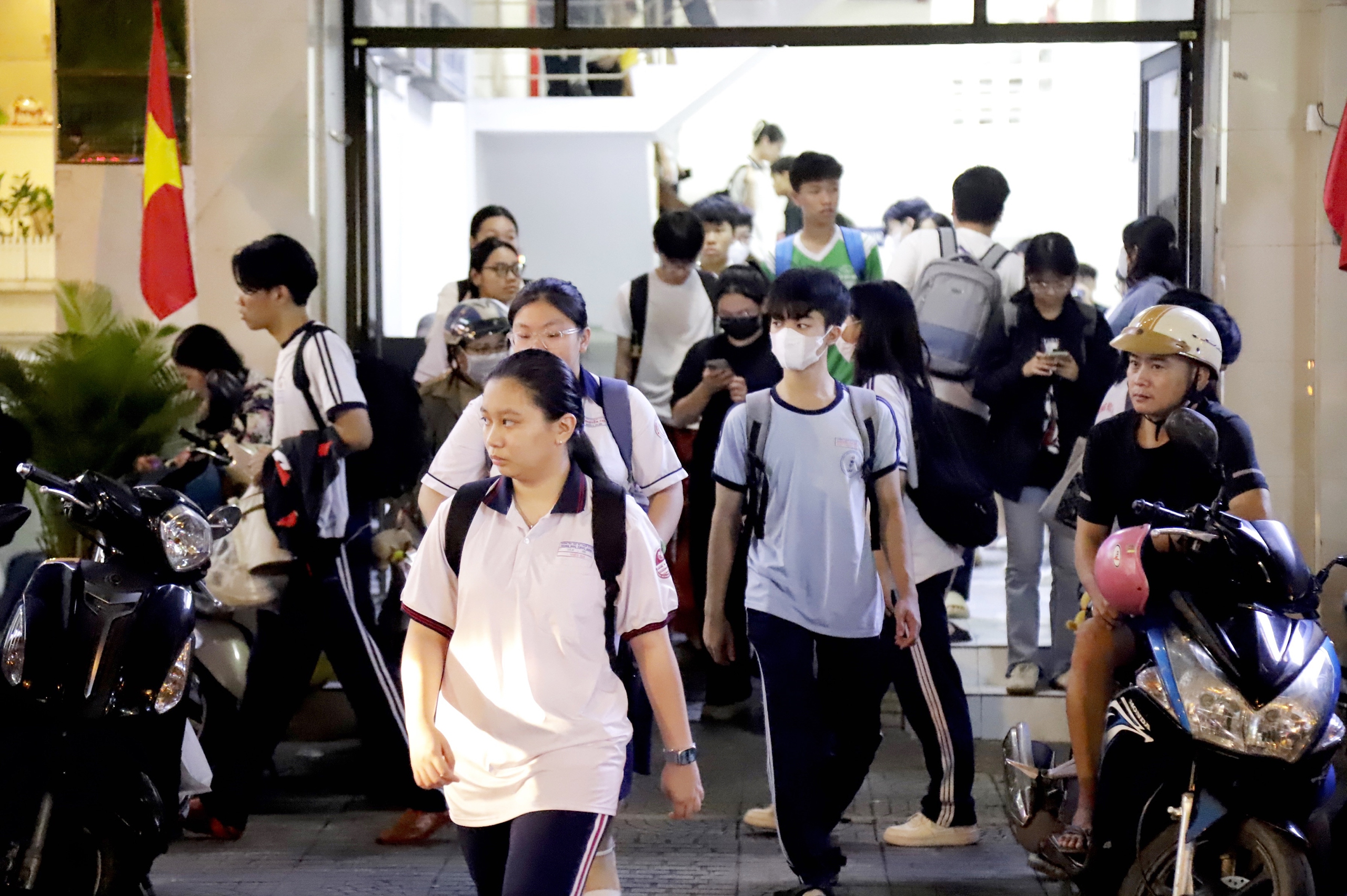 học thêm - Ảnh 1.