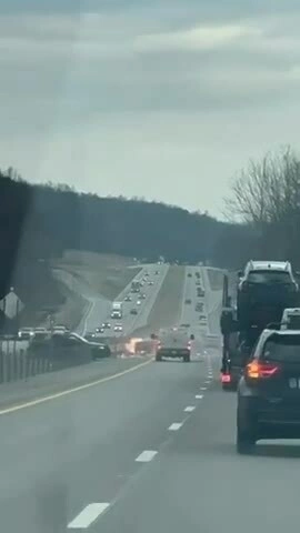 Nữ tài xế vô tội thiệt mạng trong cuộc truy đuổi của cảnh sát