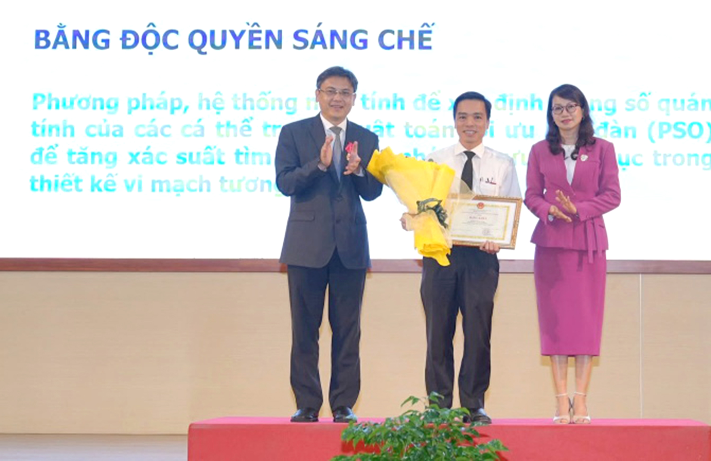 PGS.TS Hoàng Trang và giấc mơ bán dẫn Việt - Ảnh 2.