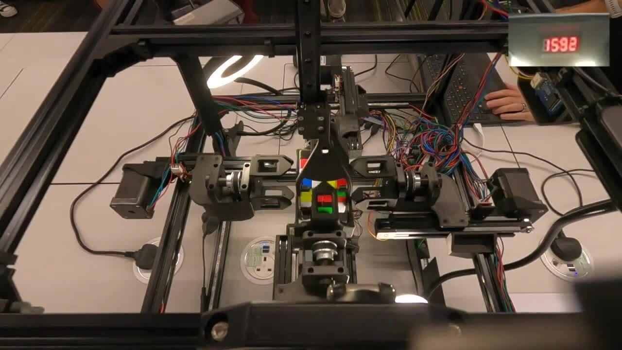 Robot xoay rubik nhanh nhất thế giới