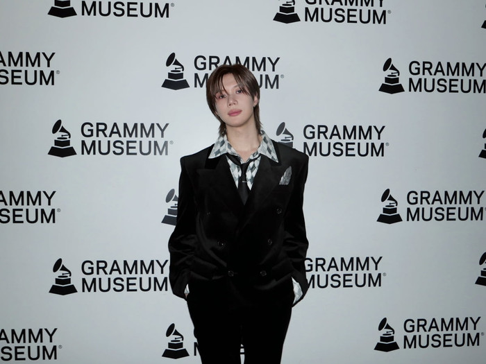 rux4z0mh9a1-t165aj5br52-e1dvusng0h3 Điều chưa từng xảy ra với Kpop: Taemin được vinh danh cạnh huyền thoại Michael Jackson! Ảnh 2