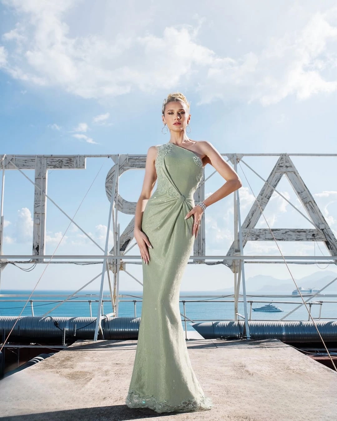 sparkling-moments-giorgioarmani-chopard-cannes-cannesfilmfestival-amfar-lineker-1772798951-1772799025