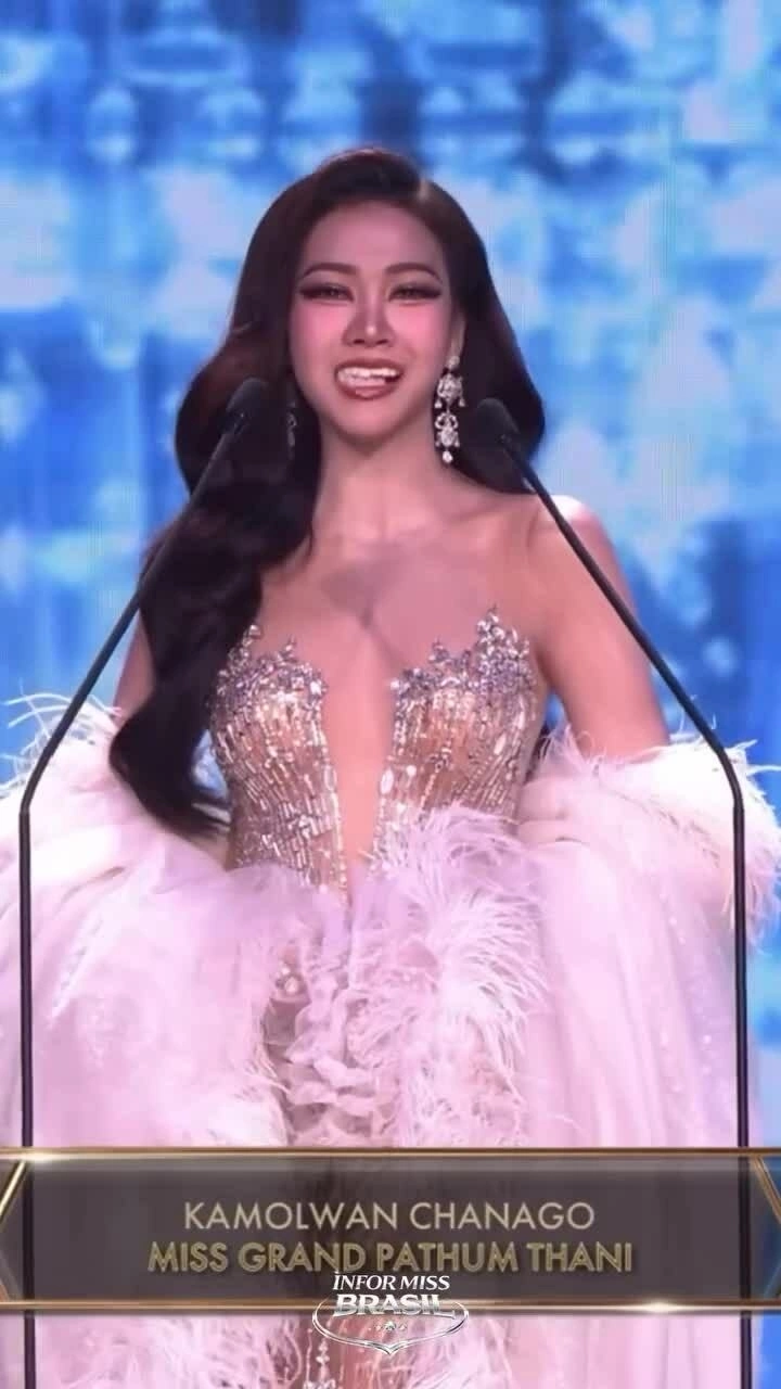 Thí sinh Miss Grand rơi răng giả trong lúc đang trình diễn