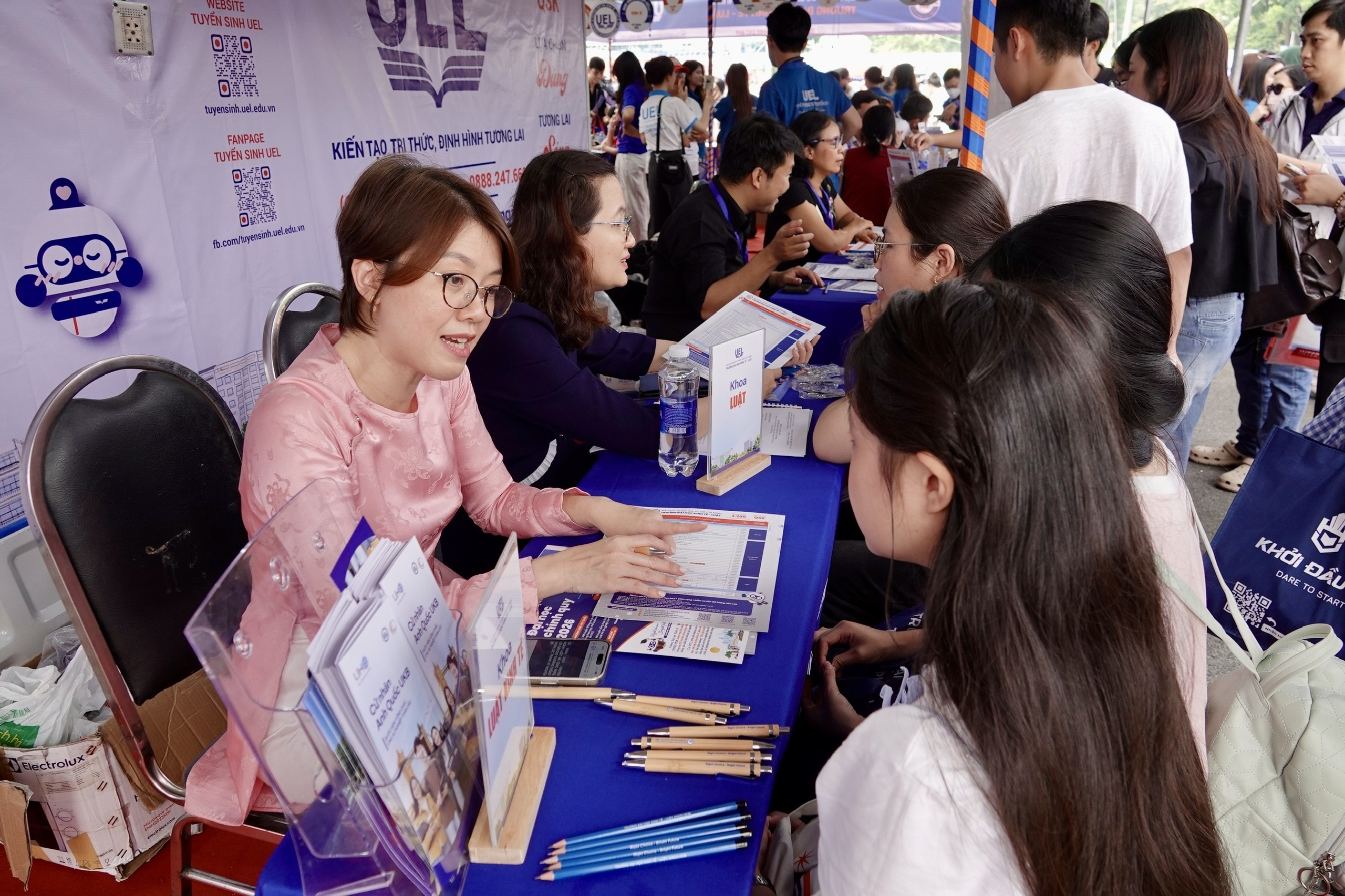 Nhân lực chất lượng cao: Cần cả hệ sinh thái, không chỉ đào tạo - Ảnh 1.