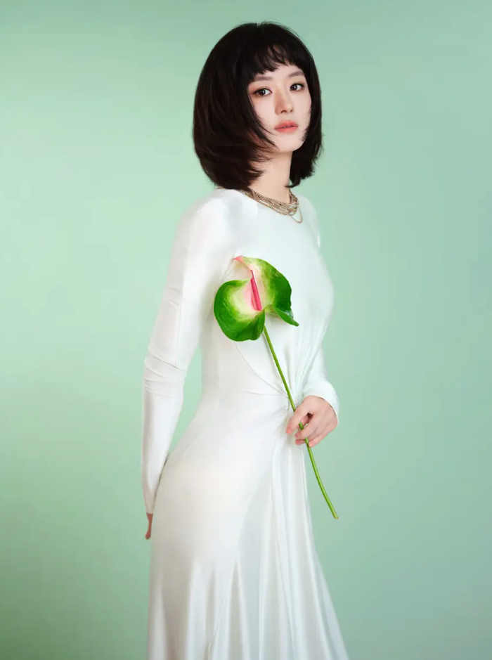 Triệu Lệ Dĩnh khác lạ Ảnh 2