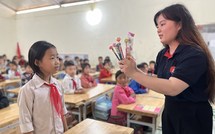 Quy định mới về đánh giá năng lực ngoại ngữ và tiếng Việt - Ảnh 2.