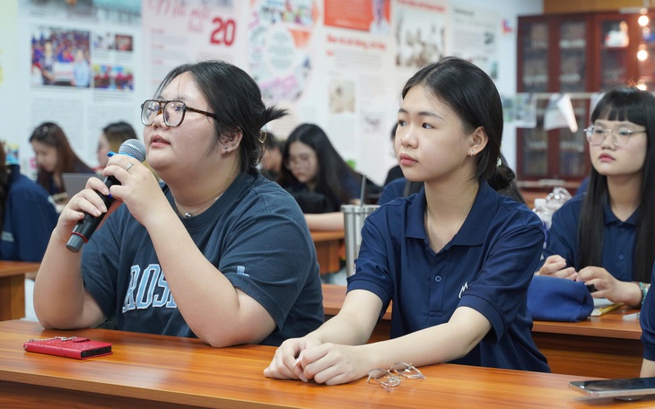 Đầu bếp trẻ Việt Nam dự bán kết Global Chef 2025 giao lưu cùng sinh viên - Ảnh 3.