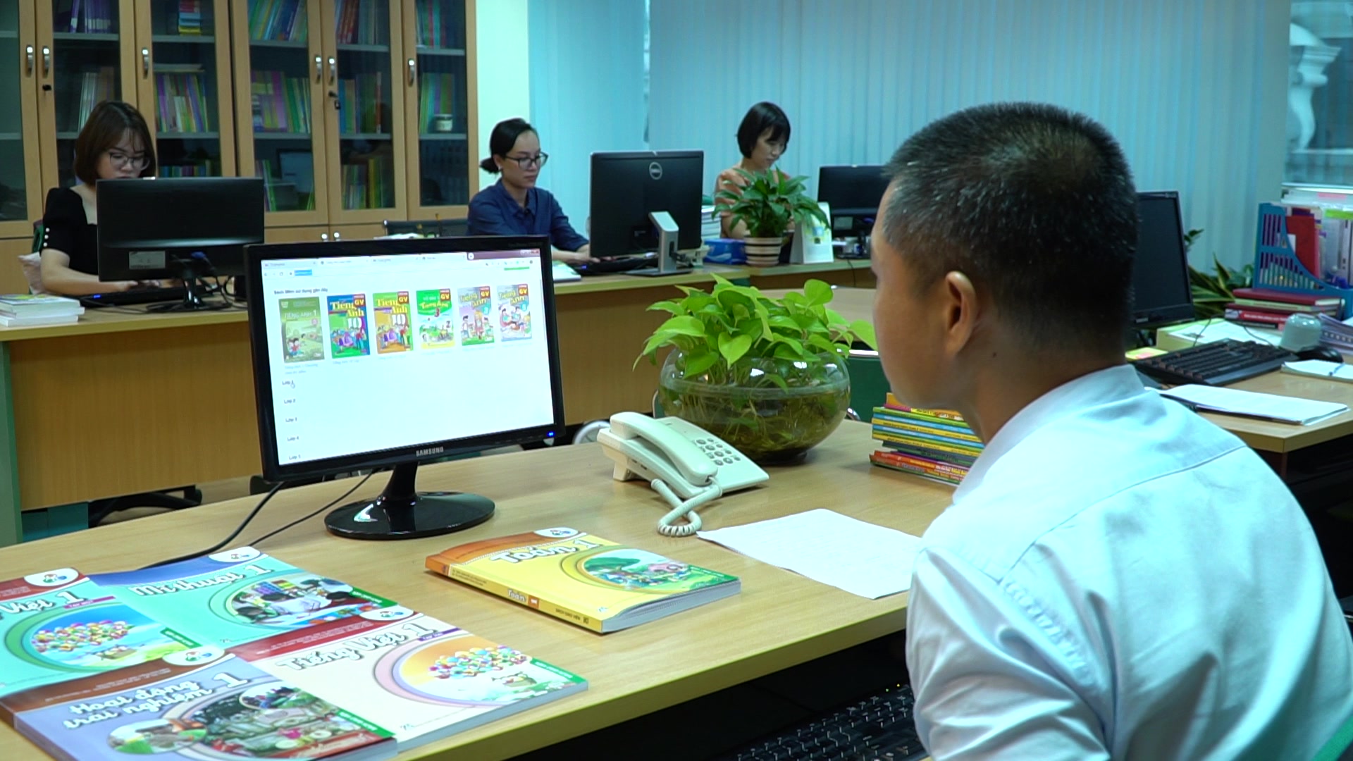 1-17757063225751363895288 sách giáo khoa điện tử - Ảnh 1.