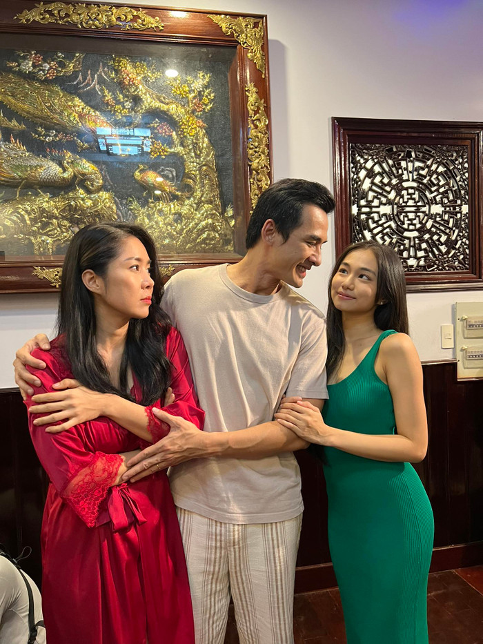 Bộ phim Bóng Ma Hạnh Phúc đang nhận được nhiều sự quan tâm từ khán giả (Ảnh: FBNV).