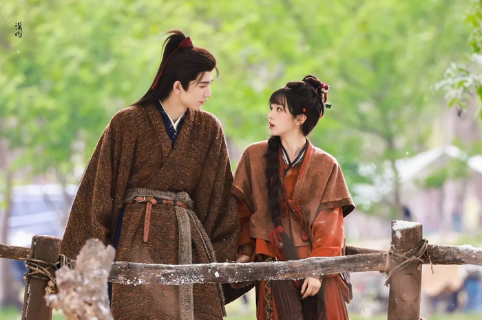 Điền Hi Vi hóa thân thành nữ tướng mạnh mẽ bên cạnh Trương Lăng Hách trong siêu phẩm Trục Ngọc. - Ảnh: iQIYI