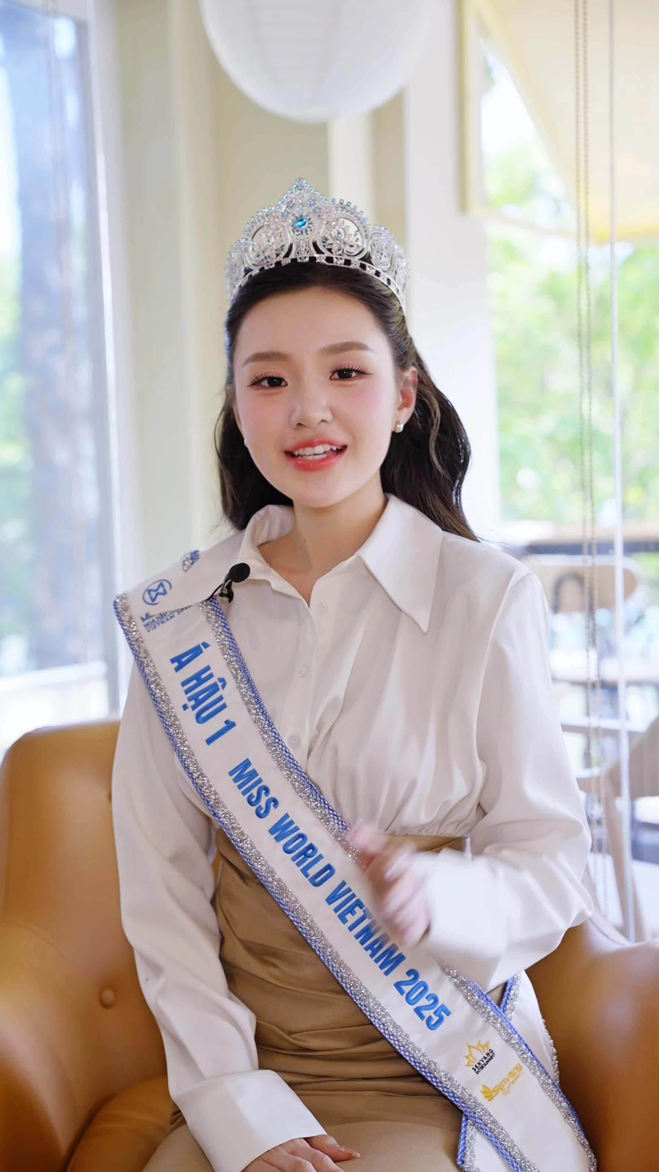 Á hậu Khánh Như: Tôi từng không dám chia sẻ thất bại với bố mẹ