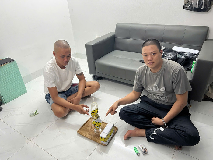 an50w2vrwf1-e73oncnlra2-t1awk81a673 Đối tượng Nguyễn Công Tú Anh và Vũ Mạnh Trung. Ảnh: Công an TP Hà Nội