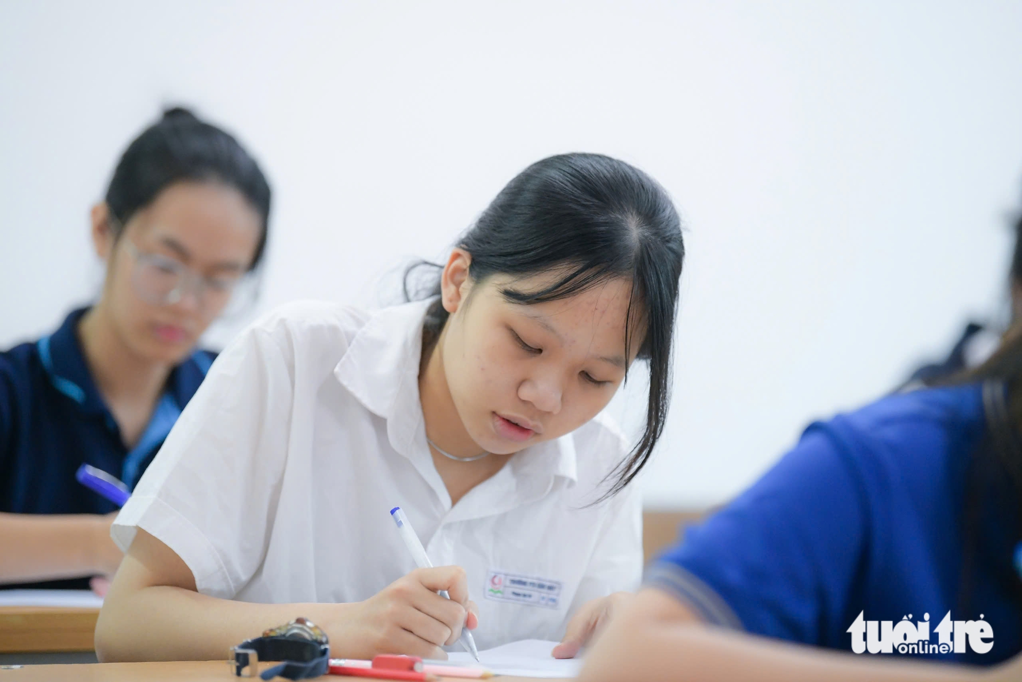 Hà Nội khảo sát chất lượng học sinh lớp 12: Điểm toán tập trung 3-5 điểm - Ảnh 1.