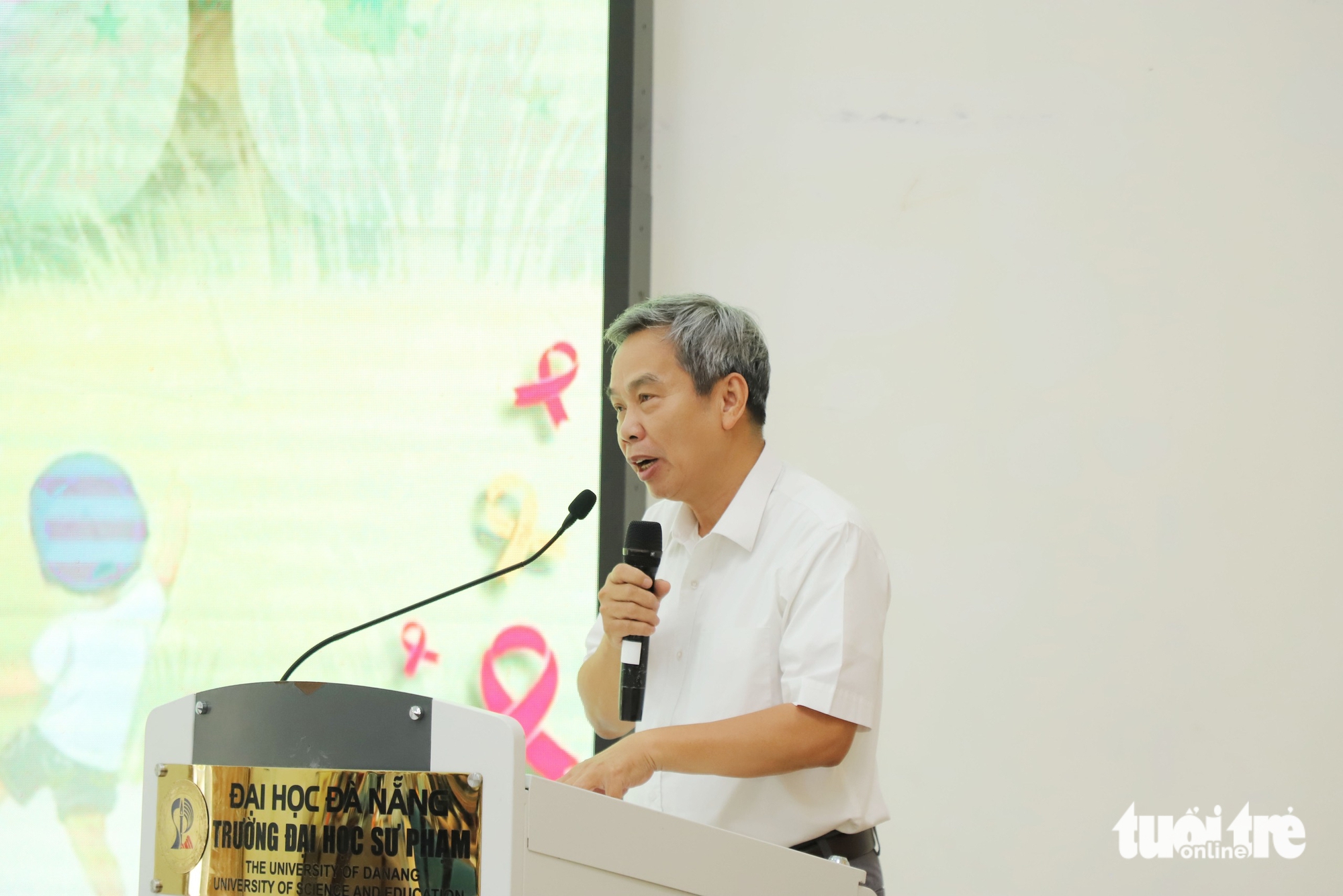 base64-1775398165029696933568 Gia đình có trẻ tự kỷ phải ‘giao tiếp’ với xã hội bằng nhiều ánh mắt - Ảnh 3.