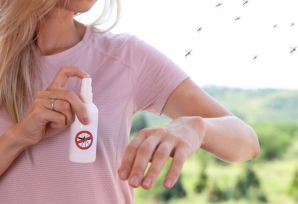 chai xịt chống muỗi đốt