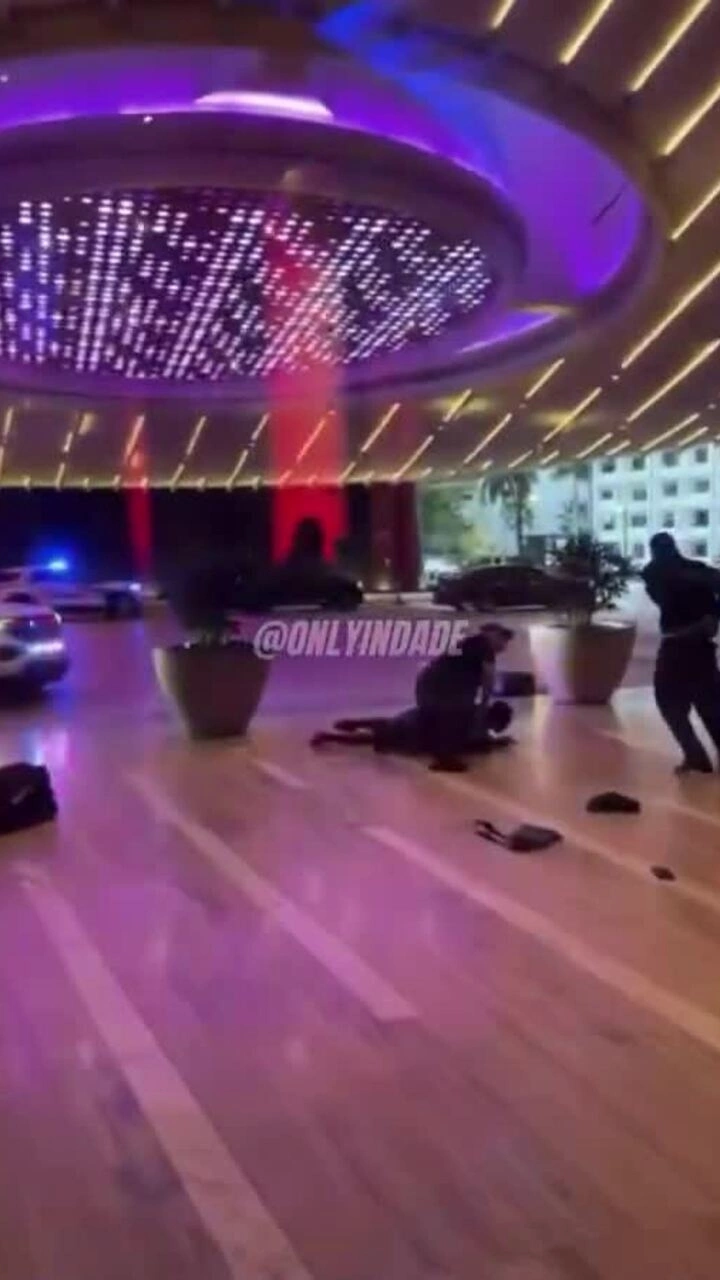 Chồng cũ Cardi B bị bắn bên ngoài sòng bạc