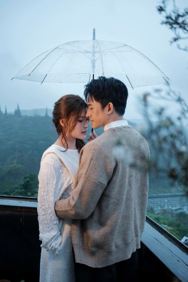 Thúy Diễm và Lương Thế Thành là cặp đôi kiểu mẫu của làng điện ảnh Việt với cuộc hôn nhân 10 năm hạnh phúc. - Ảnh: FBNV