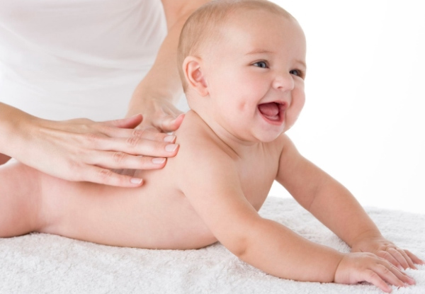 Các bước massage cho bé hiệu quả 