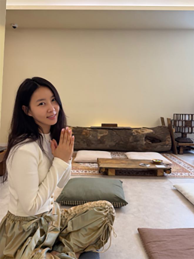 Kim Jung Min đăng tải hình ảnh mới trên mạng xã hội.