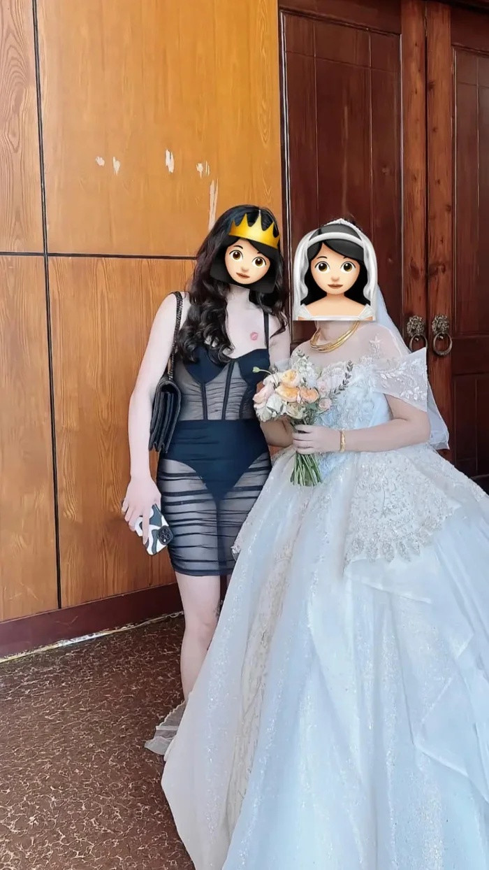 Cô gái mặc đồ xuyên thấu đến dự đám cưới, dân mạng ngượng ngùng thay cho cô dâu Ảnh 1