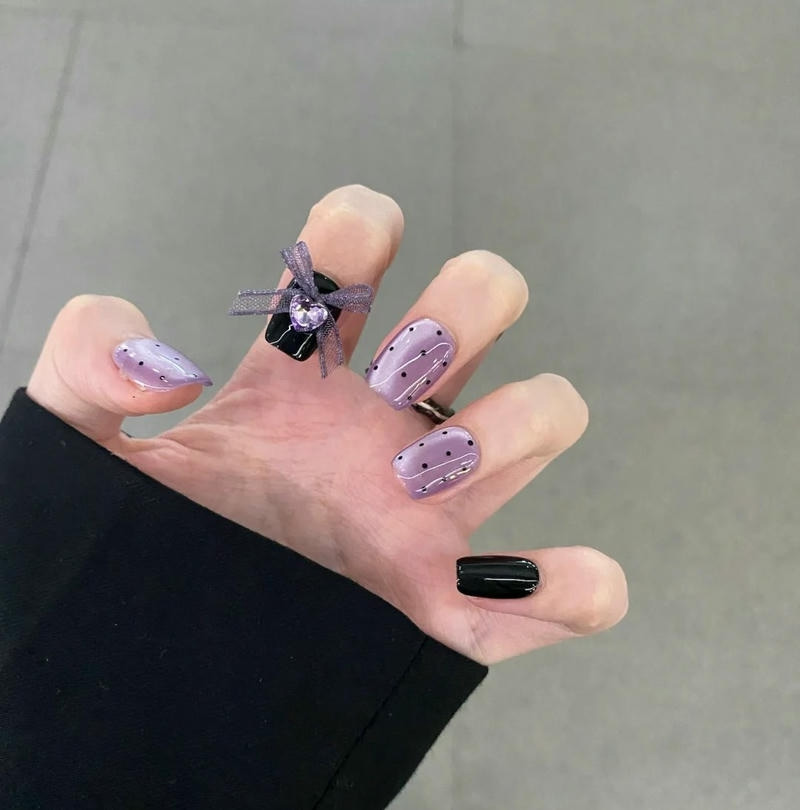 Mẫu nail mắt mèo chấm bi