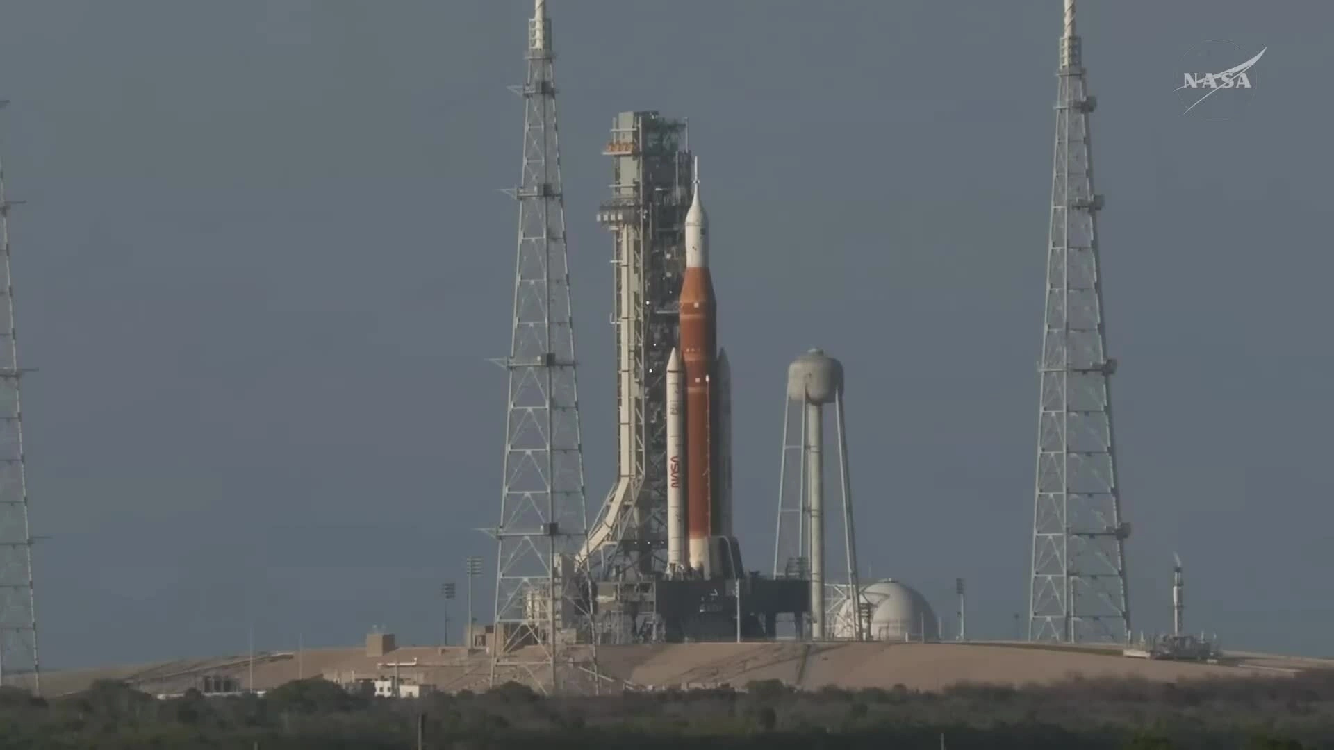 NASA phóng thành công tàu chở người tới Mặt Trăng sau 54 năm