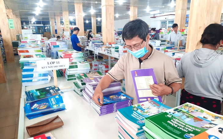 Quy định chuyển sách giáo khoa bản in sang sách giáo khoa điện tử thế nào? - Ảnh 2.