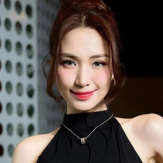 Ca sĩ Hoà Minzy quê ở Bắc Ninh - địa phương nổi tiếng với món thịt chuột Đình Bảng.