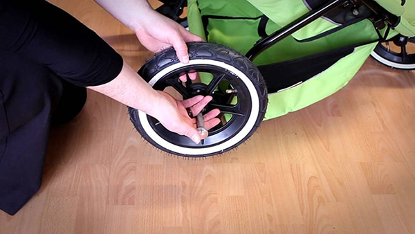 Kiểm tra phanh thường xuyên cho xe đẩy