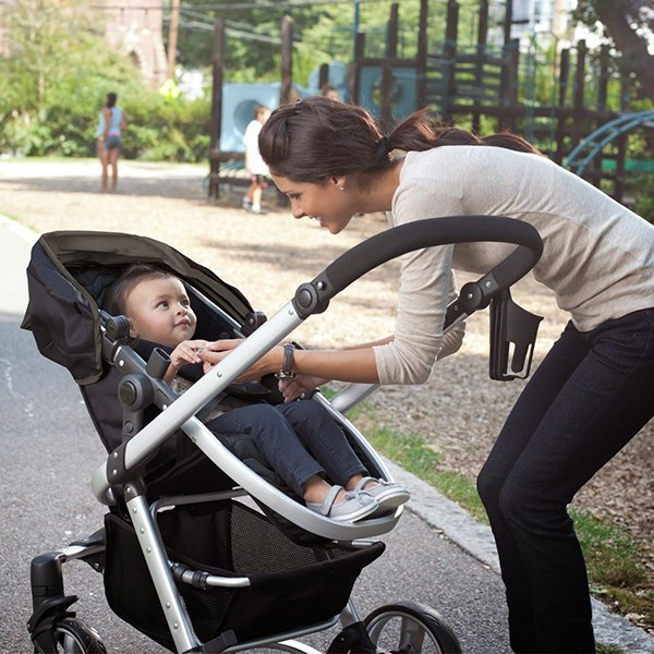 Đảm bảo em bé luôn thắt dây an toàn